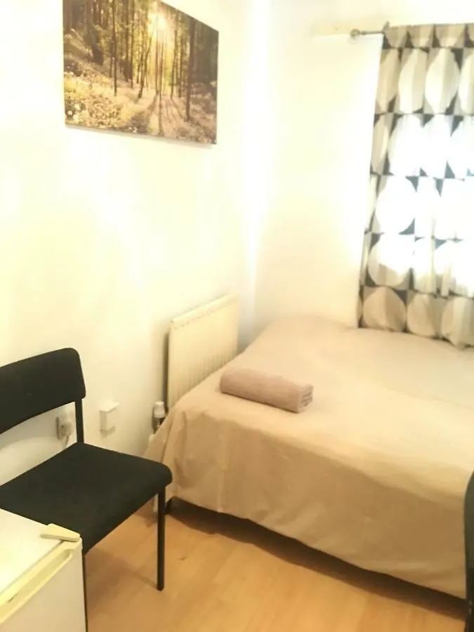 Comfort Lodge London Bed & Breakfast